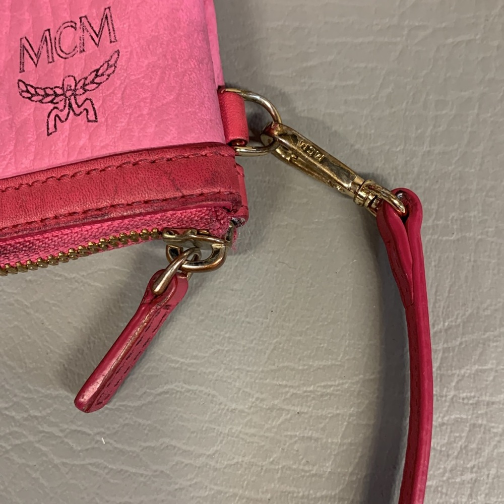 MCM Dark Pink Leather Visetos Large Pouchette Shoulder Bag Wristlet - Picture 7 of 12